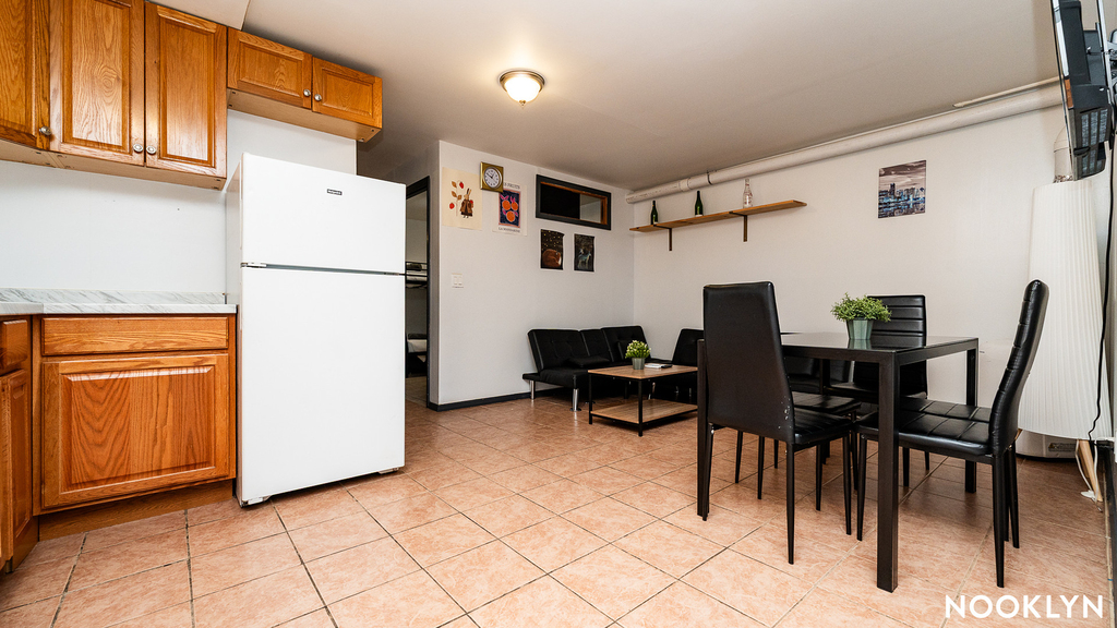 371 Kosciuszko St - Photo 3
