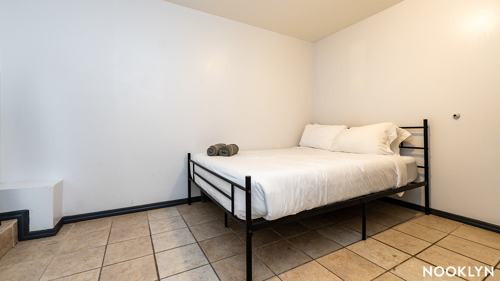 371 Kosciuszko St - Photo 1