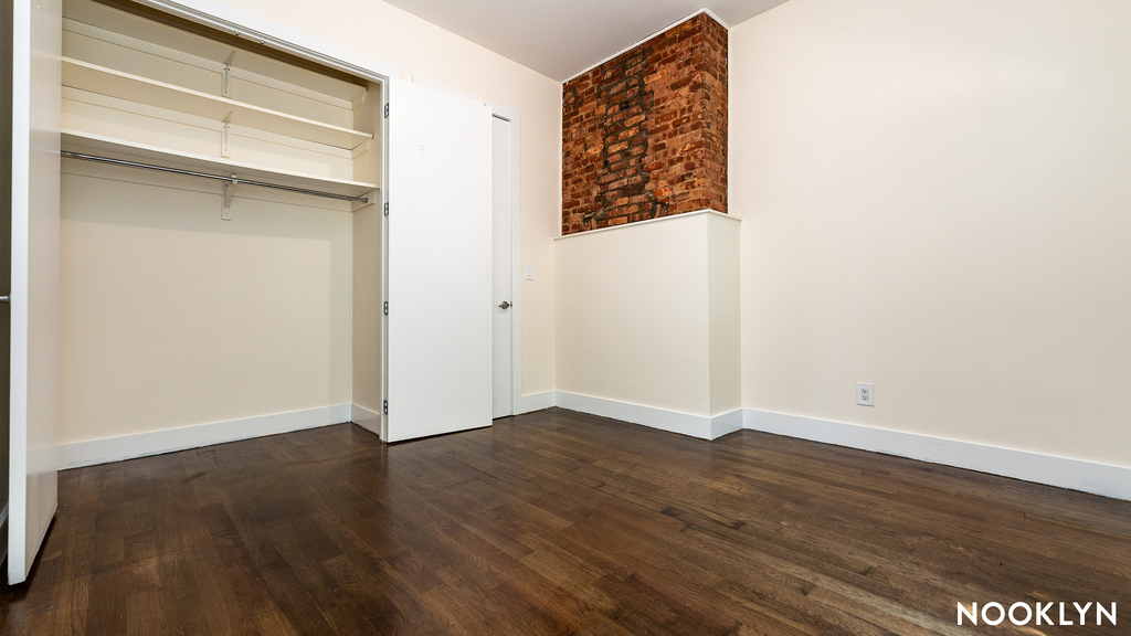 243 Irving Ave - Photo 15