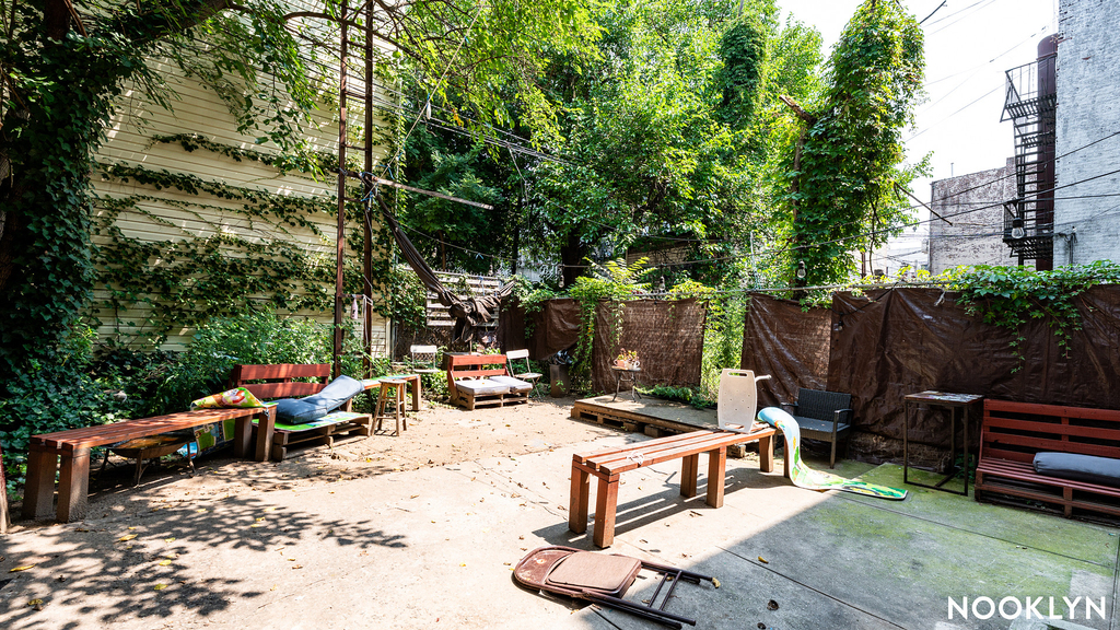 243 Irving Ave - Photo 2