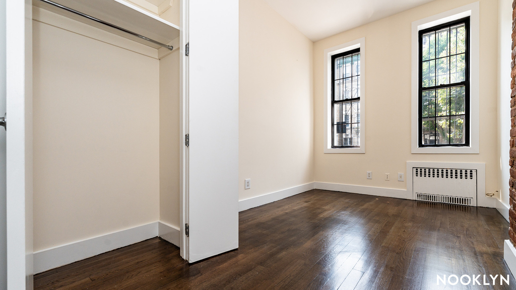243 Irving Ave - Photo 13