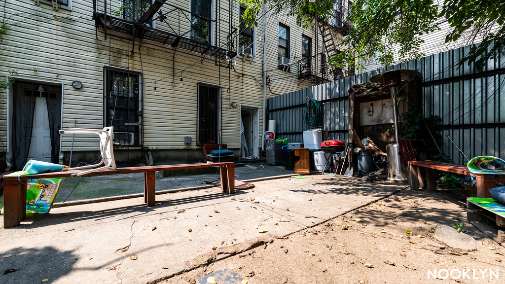 243 Irving Ave - Photo 3