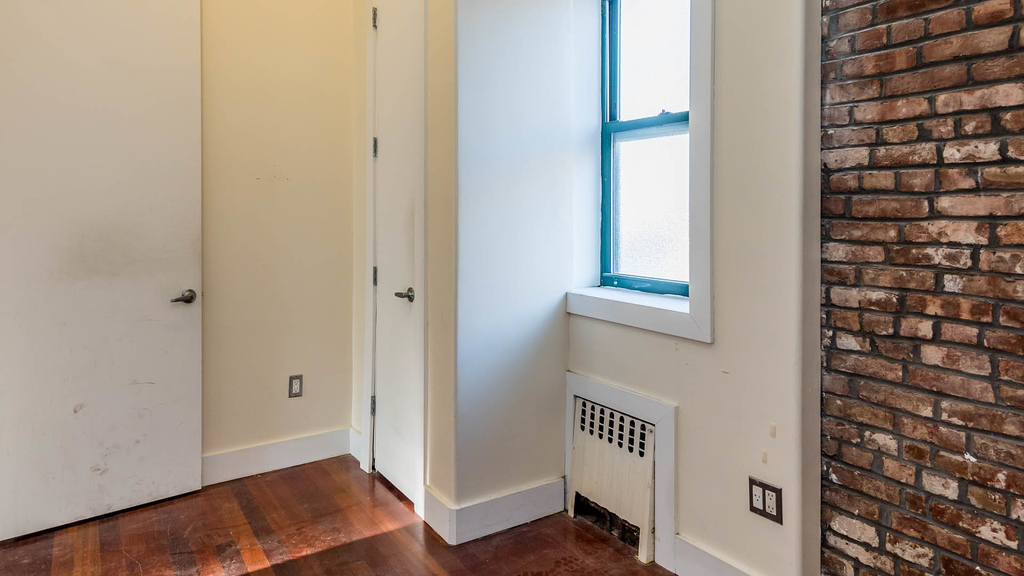 126 Grattan St - Photo 5