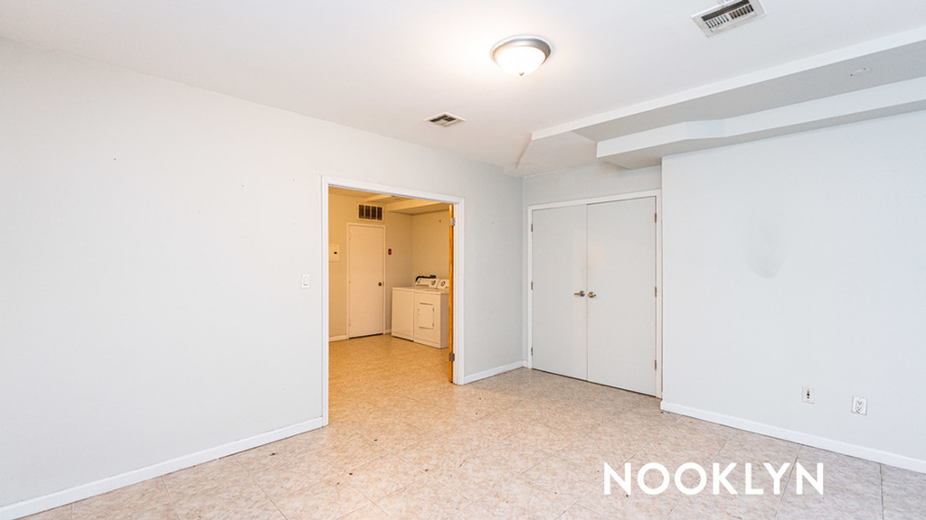 18 Goodwin Pl - Photo 1