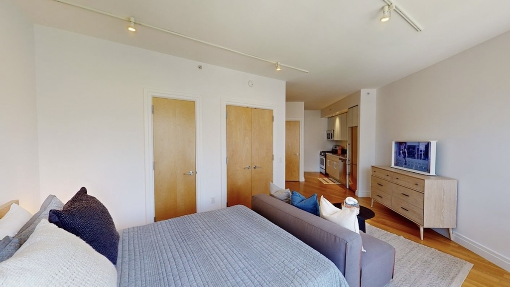 West 54th Street - Photo 1