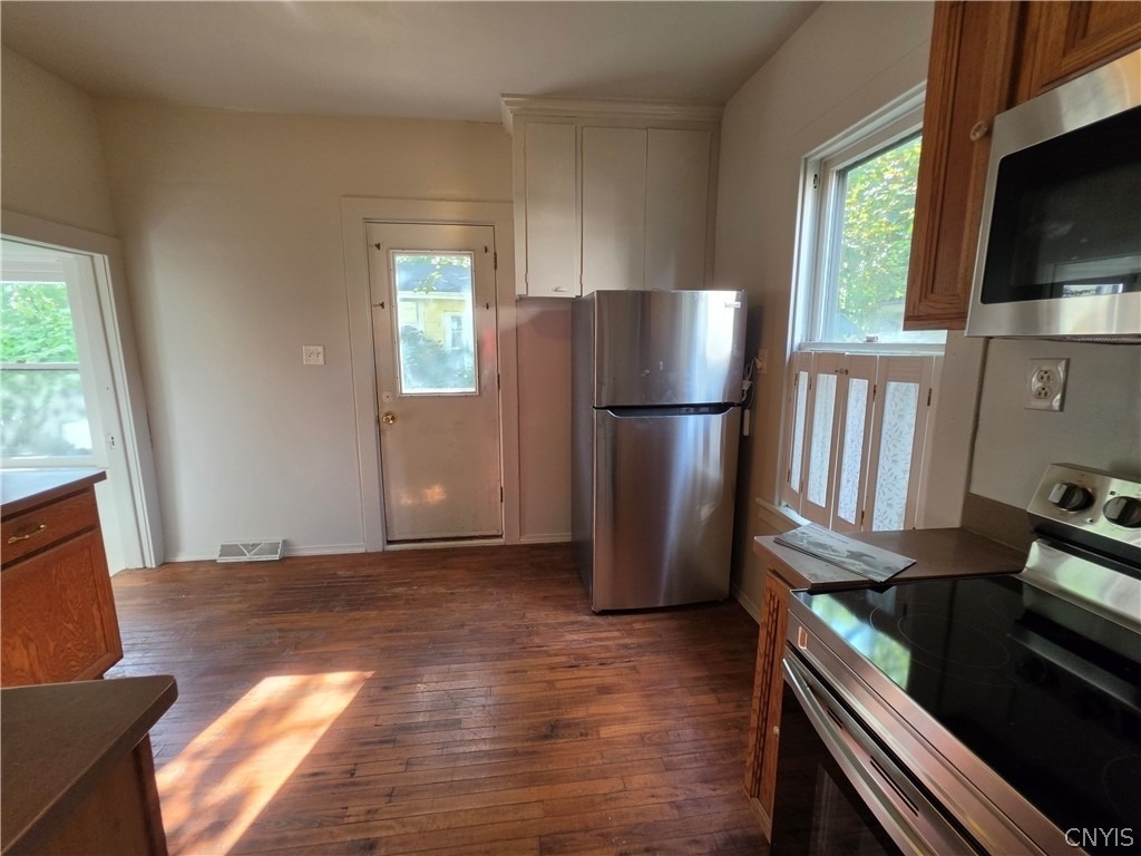 138 Saint Mary Street - Photo 5