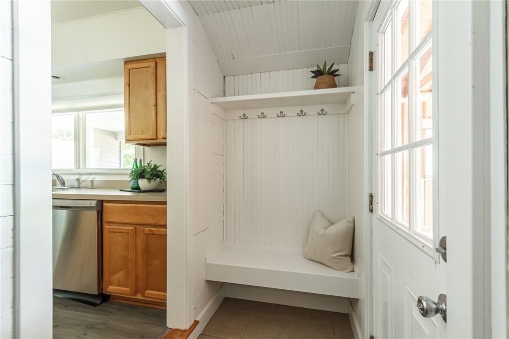 617 Dewitt Road - Photo 20