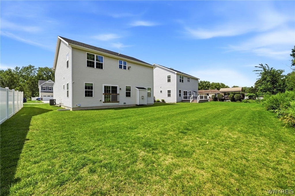 100 Lynette Lane - Photo 2