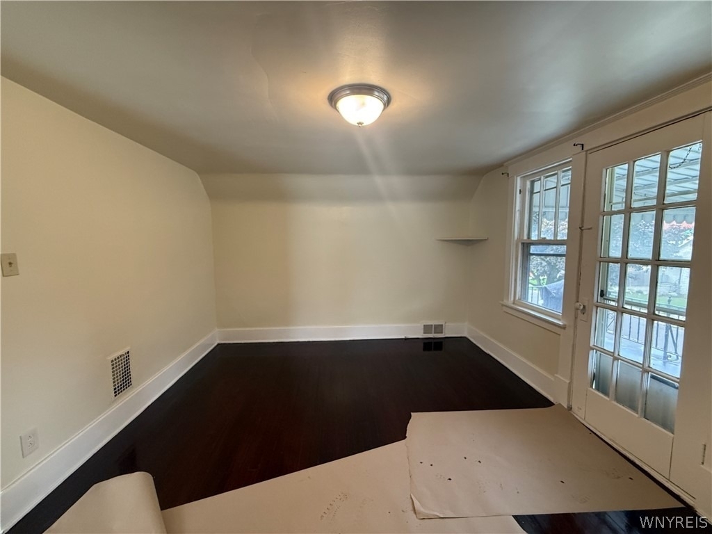 63 Wright Avenue - Photo 5