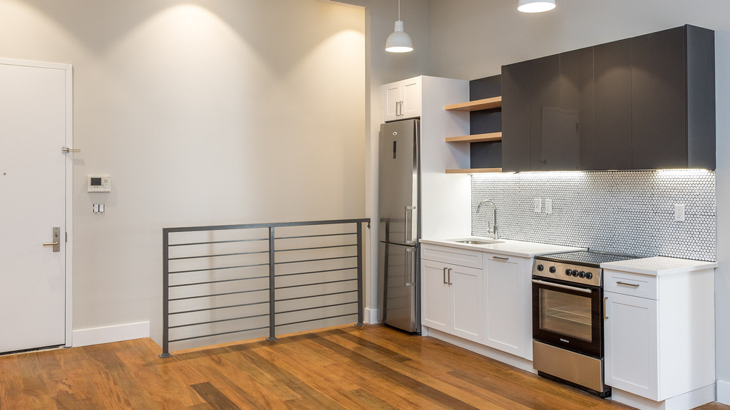 228 Kingsland Ave - Photo 12