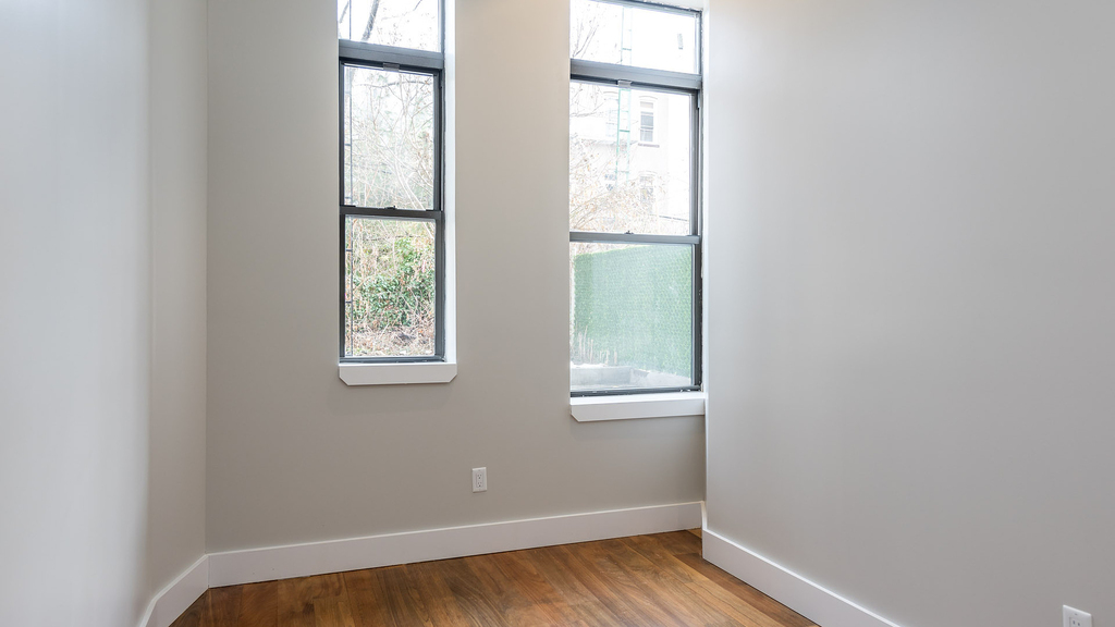 228 Kingsland Ave - Photo 10