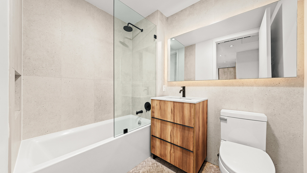 828 Metropolitan Ave - Photo 7