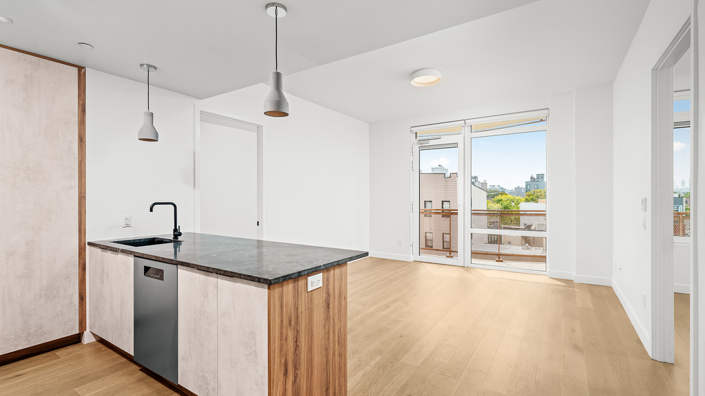 828 Metropolitan Ave - Photo 0