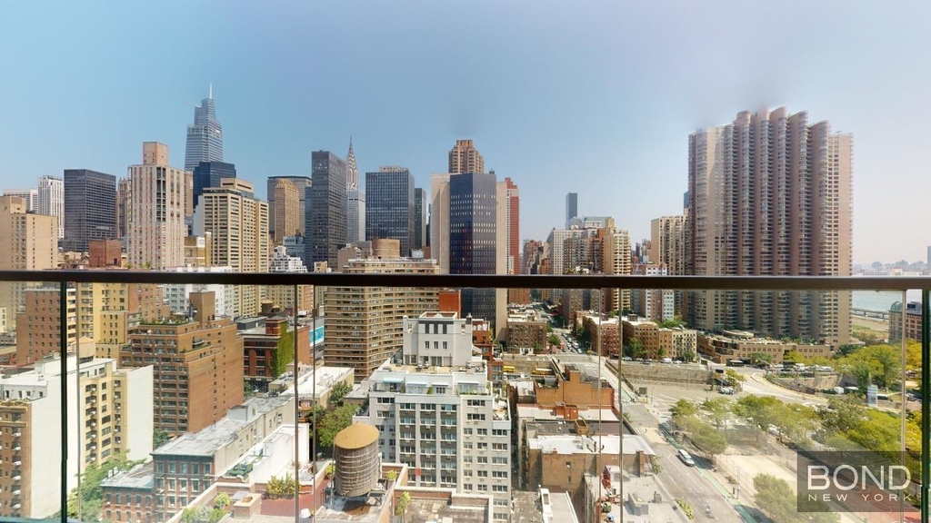 East 34th Street - Photo 18