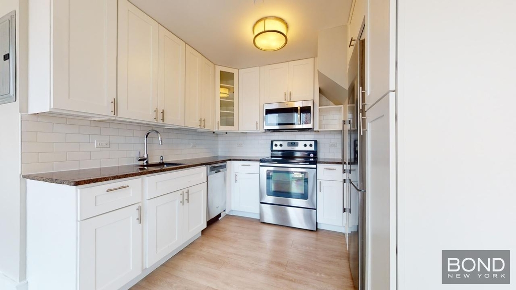 East 34th Street - Photo 9