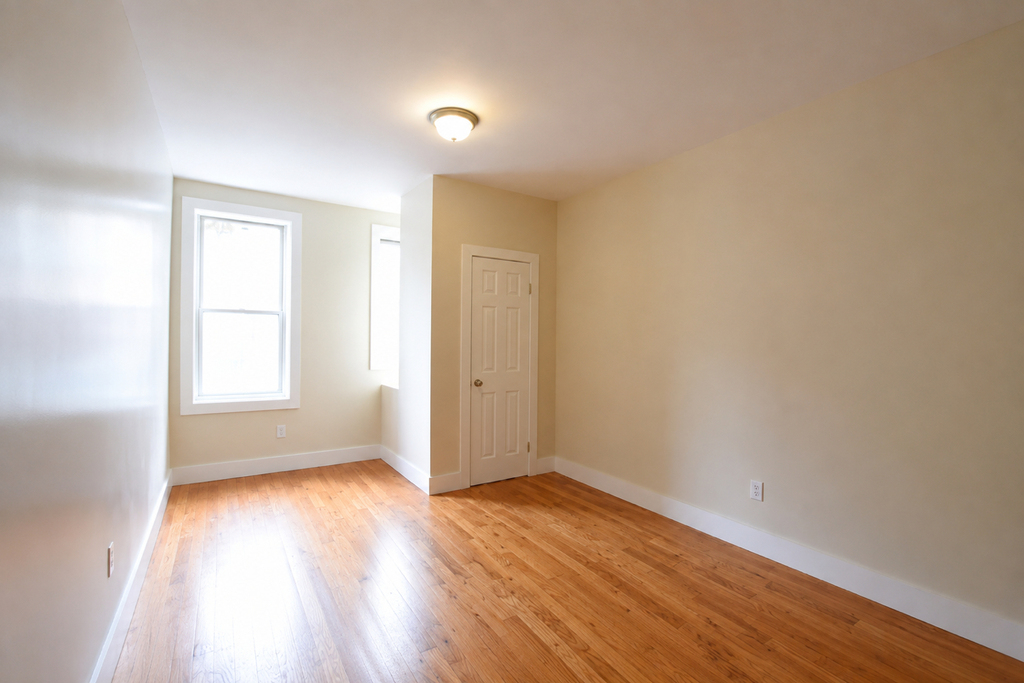 668 Hancock Street - Photo 4