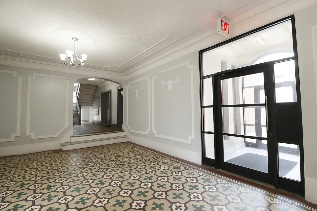 668 Hancock Street - Photo 8