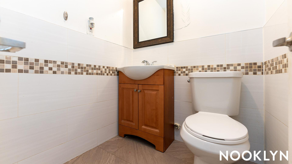 680 Monroe St - Photo 12