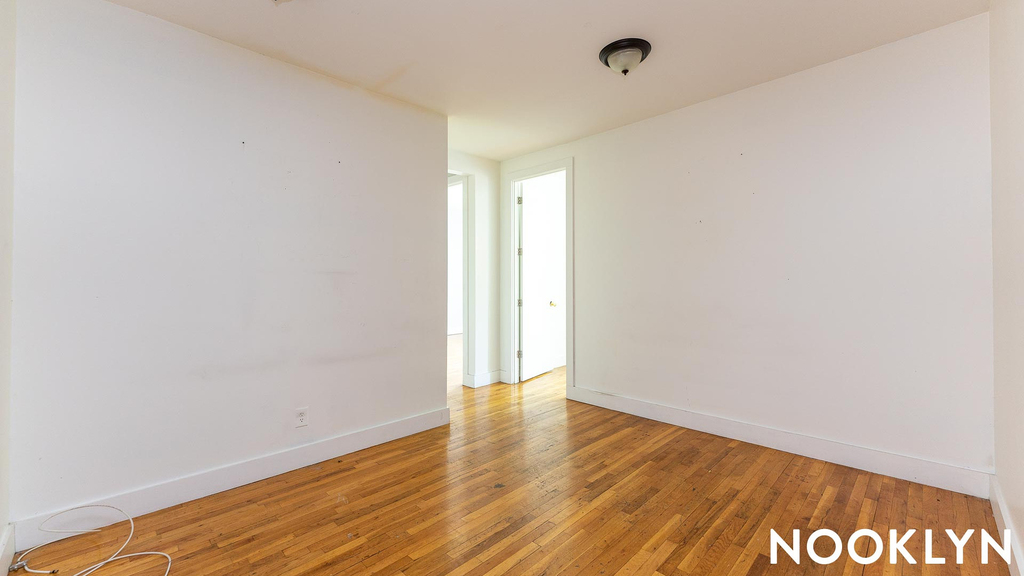 680 Monroe St - Photo 3
