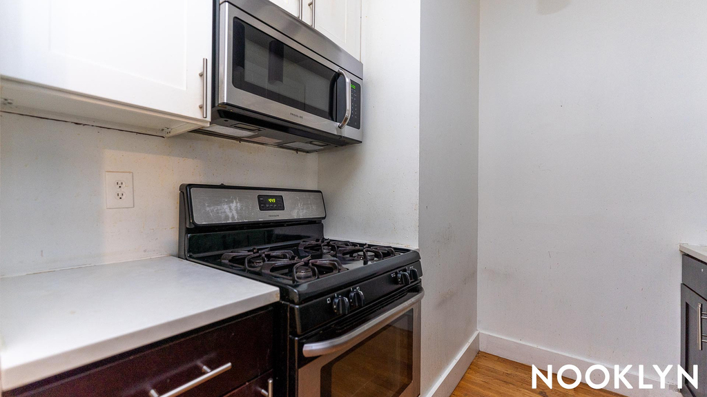 680 Monroe St - Photo 5