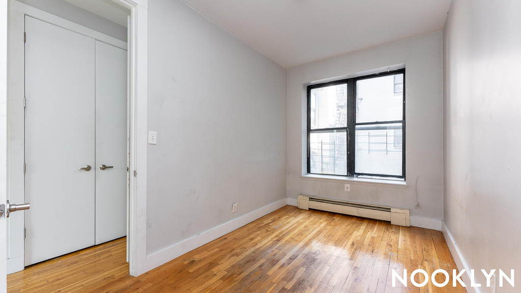 680 Monroe St - Photo 19