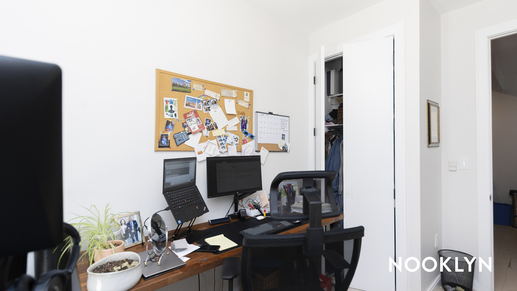 978 Kent Ave - Photo 3