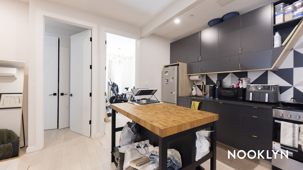 978 Kent Ave - Photo 9