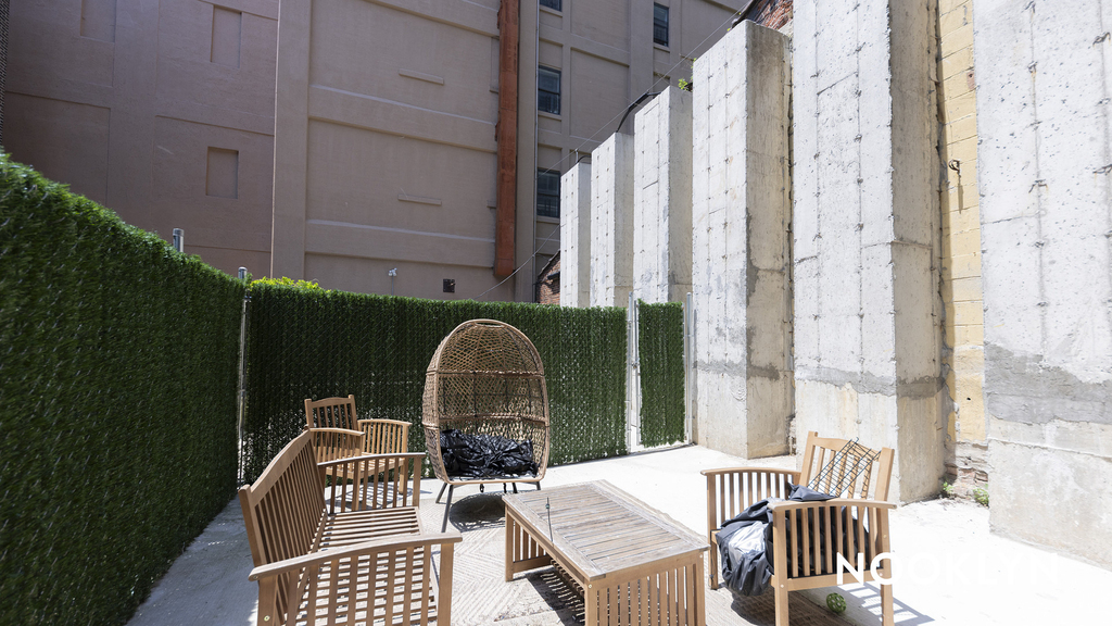 978 Kent Ave - Photo 7