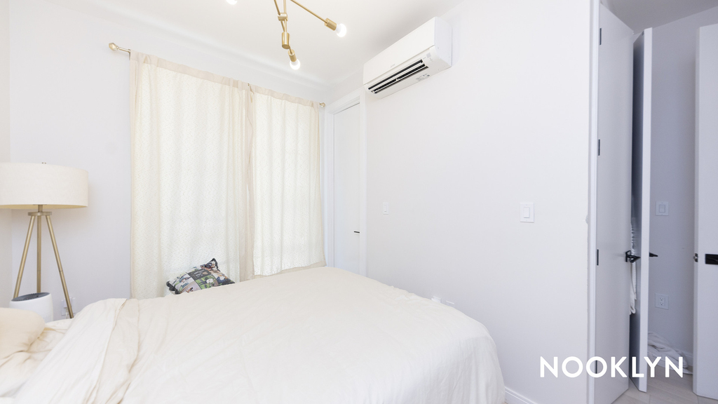 978 Kent Ave - Photo 5