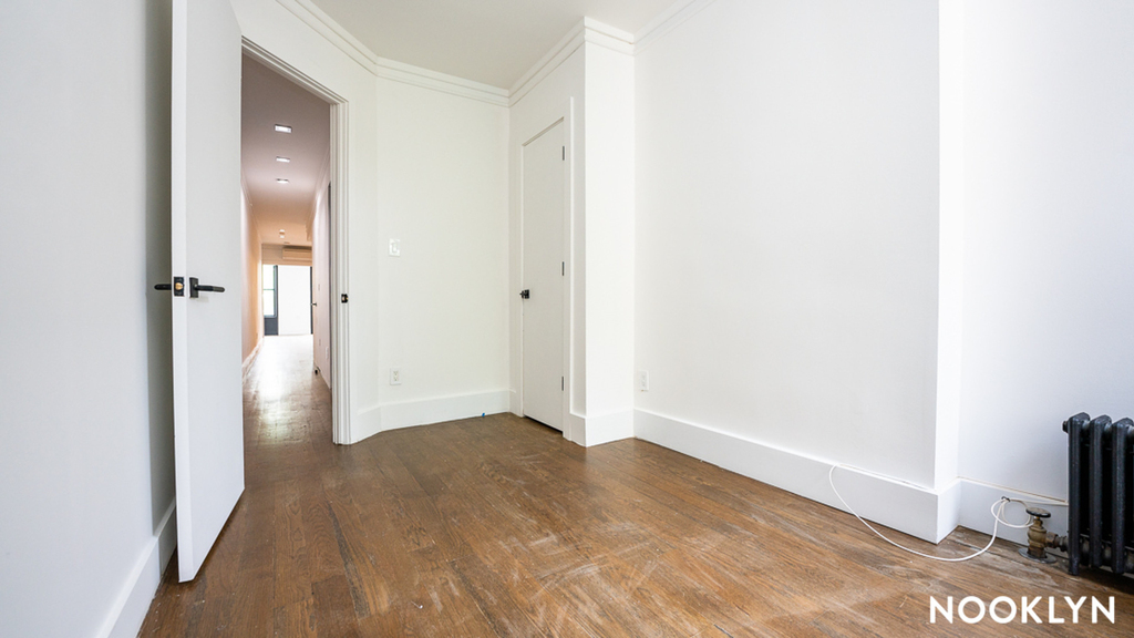 61 3rd Pl - Photo 13
