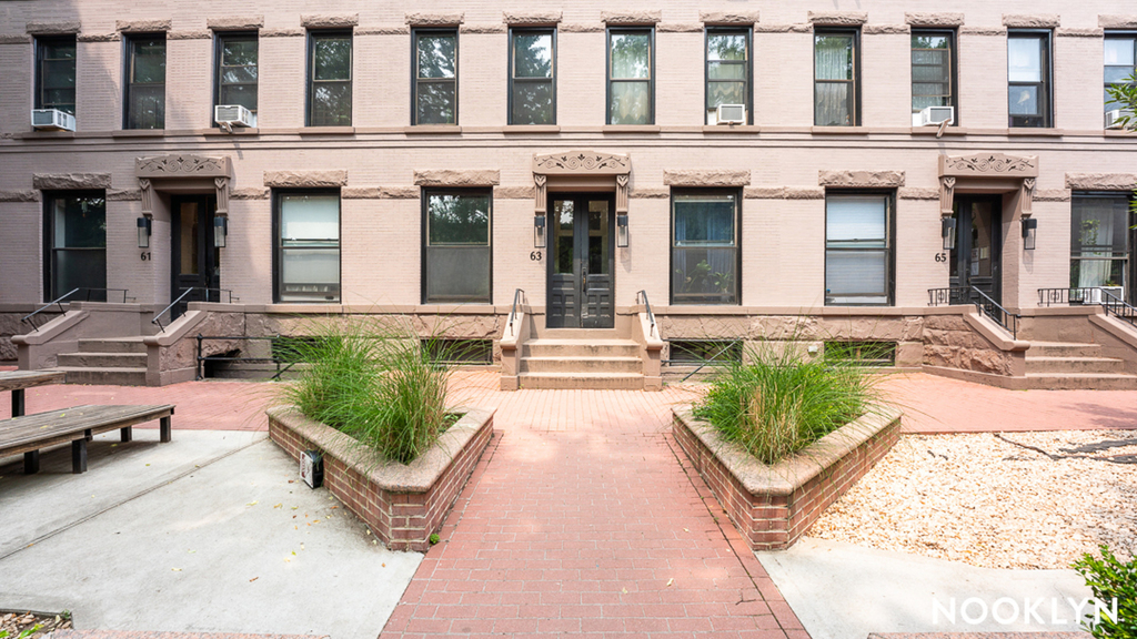 61 3rd Pl - Photo 9