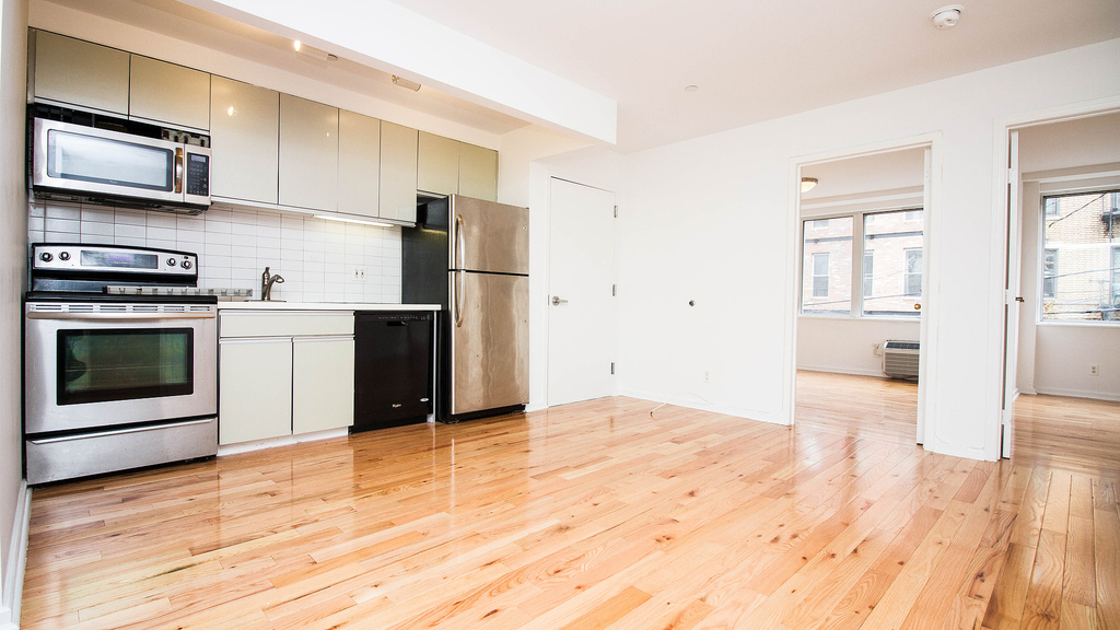 286 Stanhope St - Photo 0