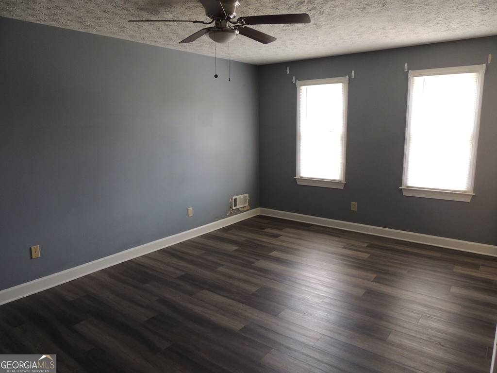 6336 Phillips Place - Photo 12