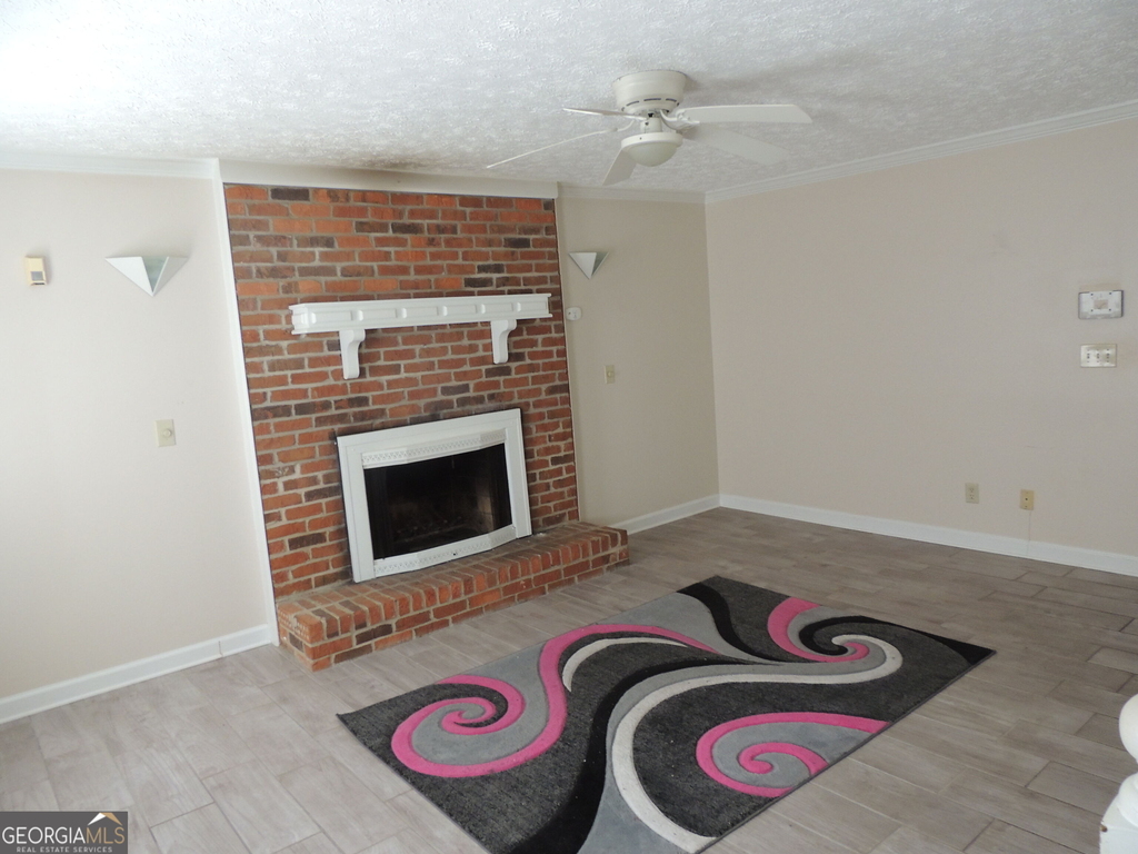 6336 Phillips Place - Photo 5