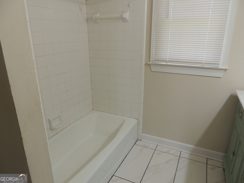 6336 Phillips Place - Photo 16