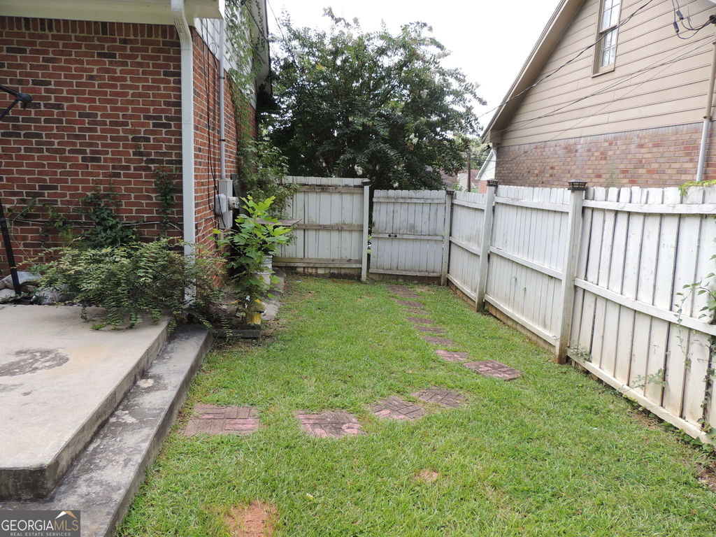 6336 Phillips Place - Photo 4