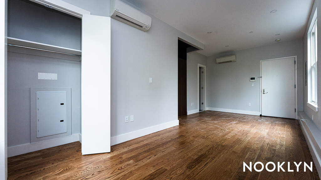 1354 Jefferson Ave - Photo 5