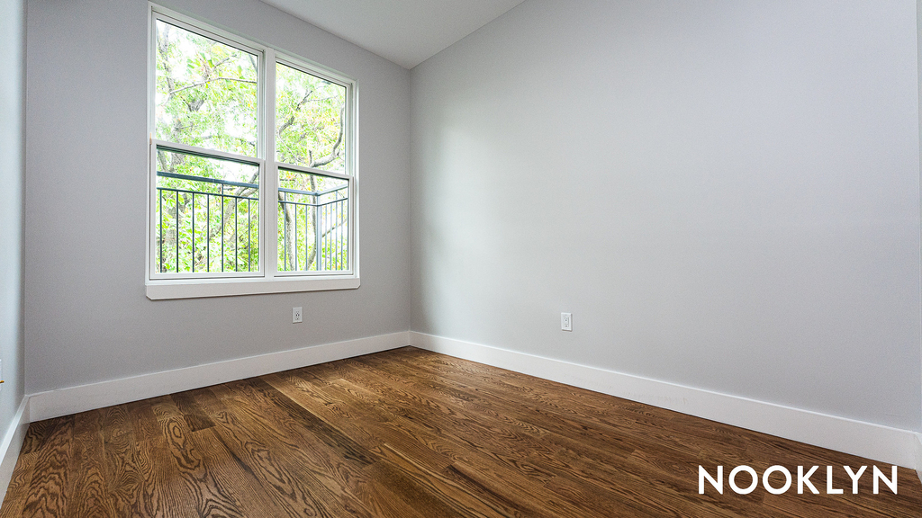 1354 Jefferson Ave - Photo 6