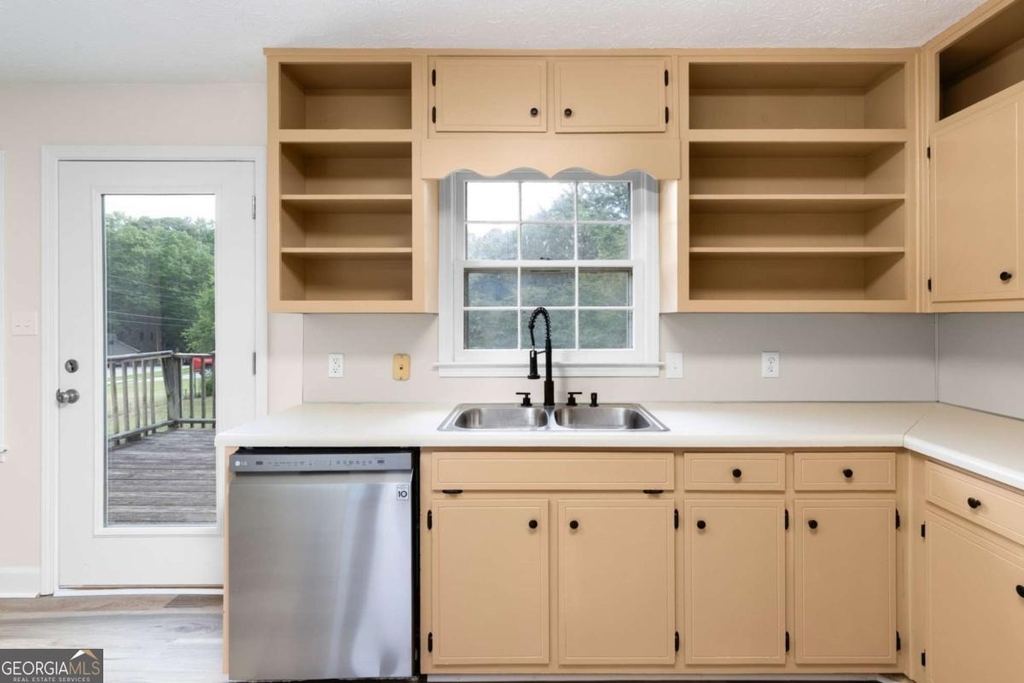 2250 Ridge Forest Drive - Photo 17