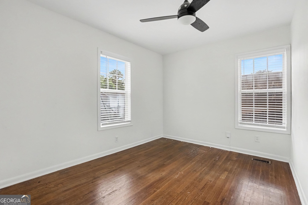188 Clay Street Se - Photo 2