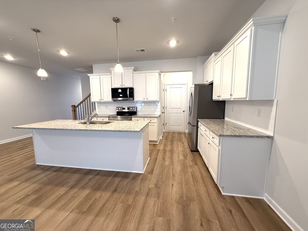 401 Lanier Circle - Photo 5