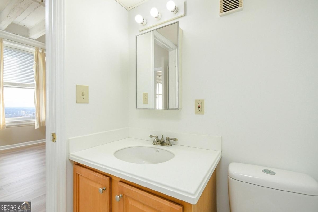32 Peachtree Street - Photo 7