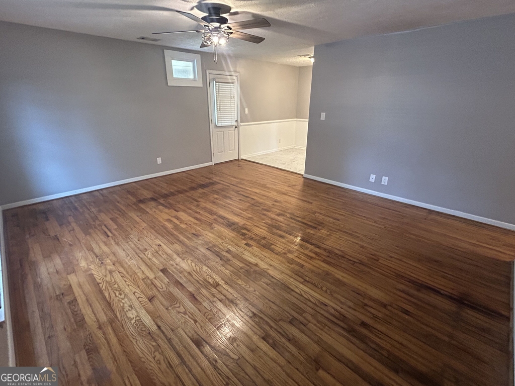 1020 Tuxedo Lane - Photo 6