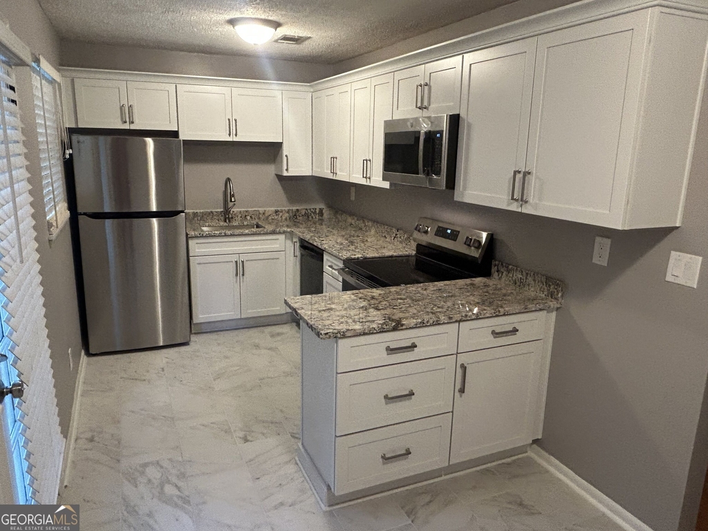1020 Tuxedo Lane - Photo 10