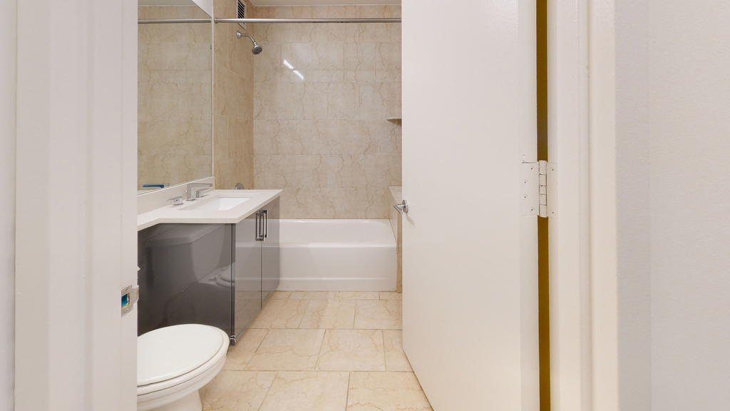 10 Hanover Square - Photo 4