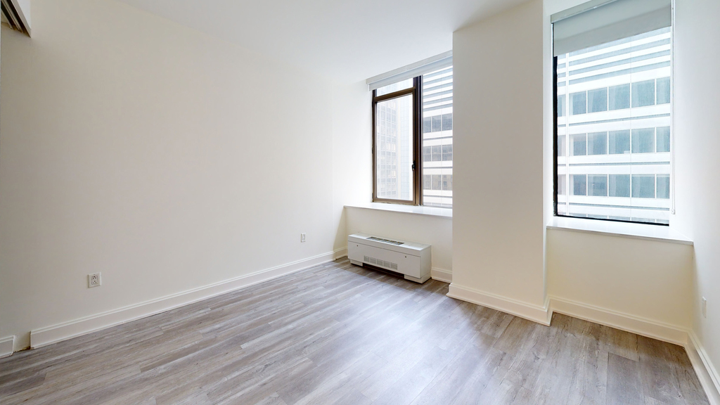 10 Hanover Square - Photo 3