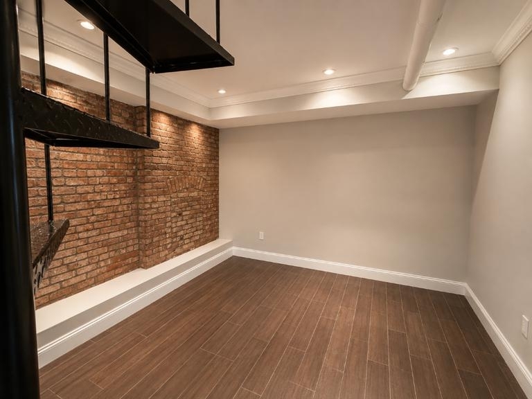 West 11 & Hudson Street - Photo 3