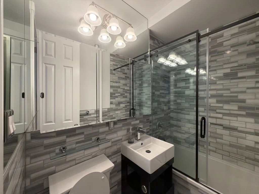 West 11 & Hudson Street - Photo 1