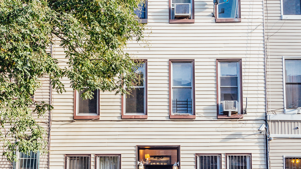 296 Harman St - Photo 5