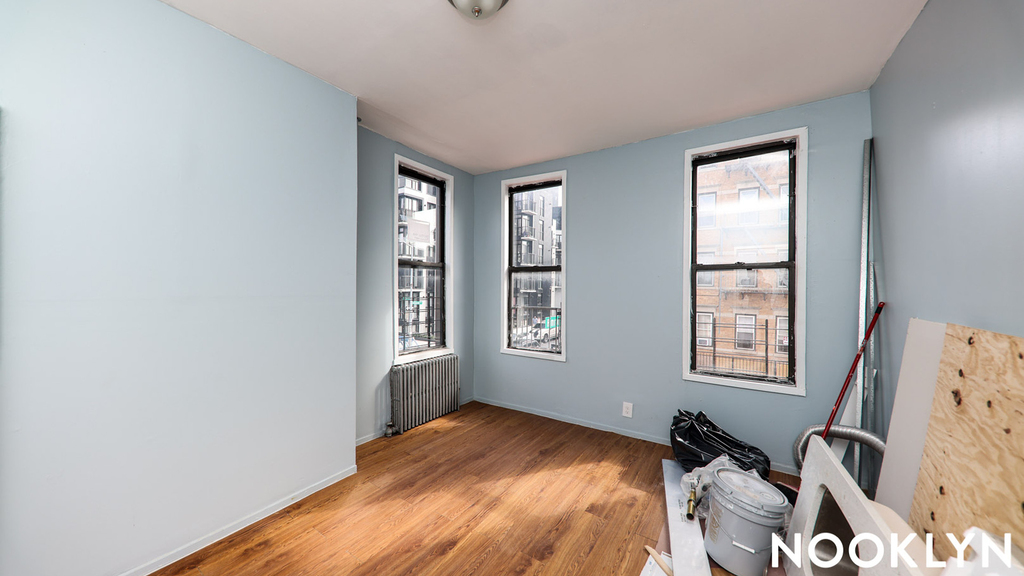 291 Evergreen Ave - Photo 6